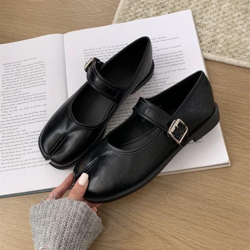 Tabi style Mary Jane ballerinas