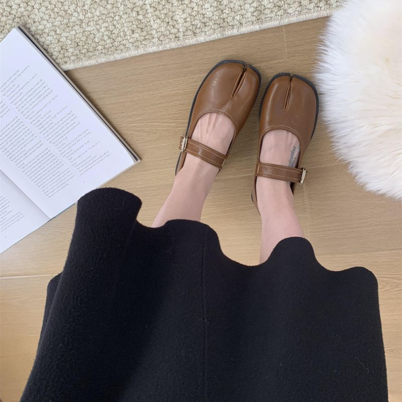 Tabi style Mary Jane ballerinas