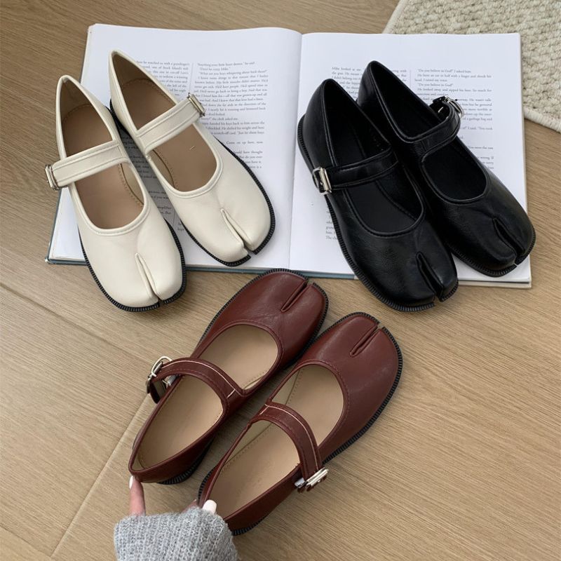Tabi style Mary Jane ballerinas