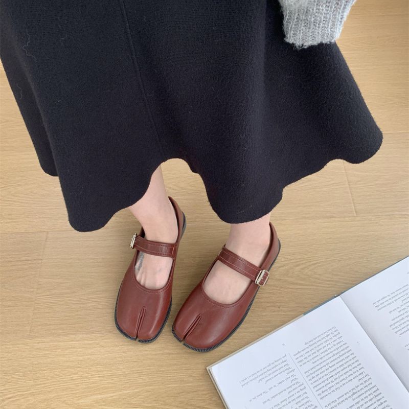 Tabi style Mary Jane ballerinas