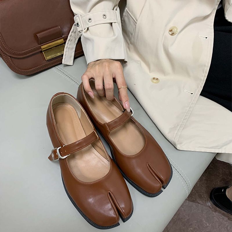 Tabi style Mary Jane ballerinas