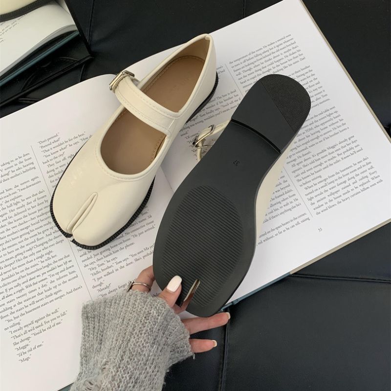 Tabi style Mary Jane ballerinas