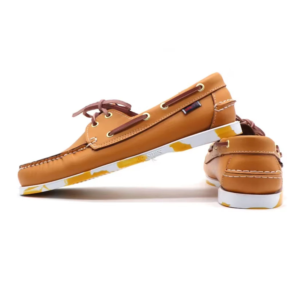 Leather boat loafers with colored sole for men