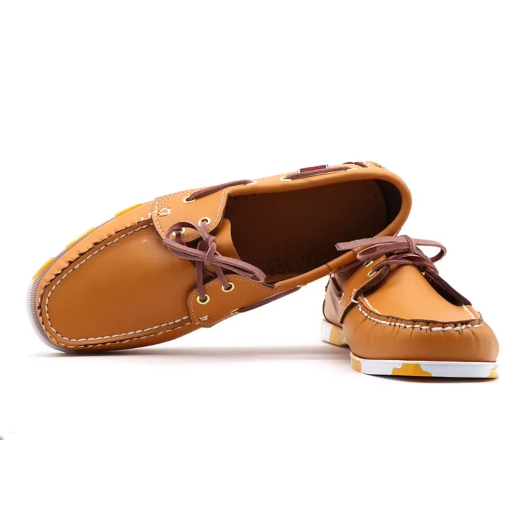 Leather boat loafers with colored sole for men