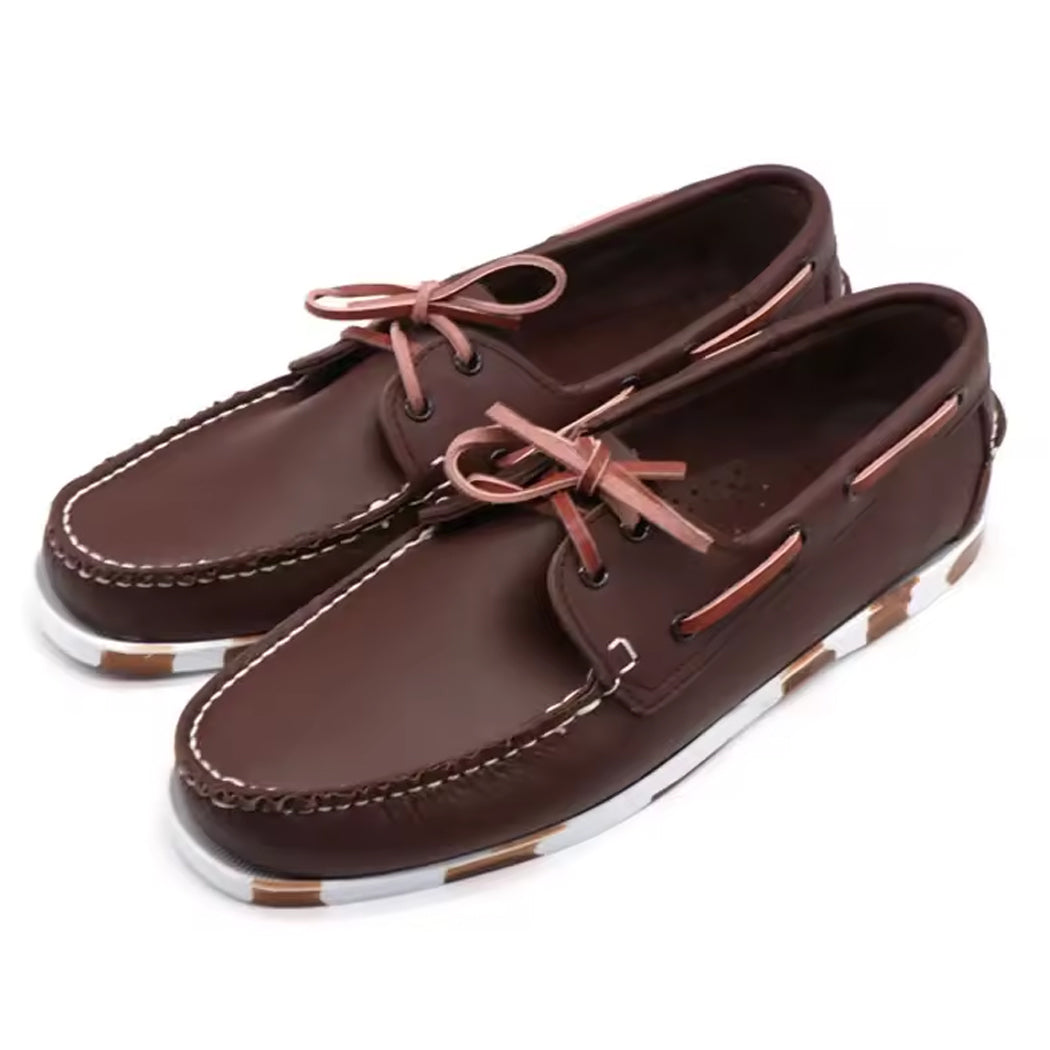 Leather boat loafers with colored sole for men