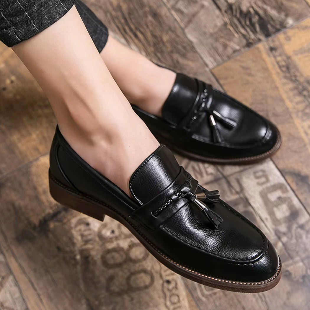 Elegant leather tassel loafers for men