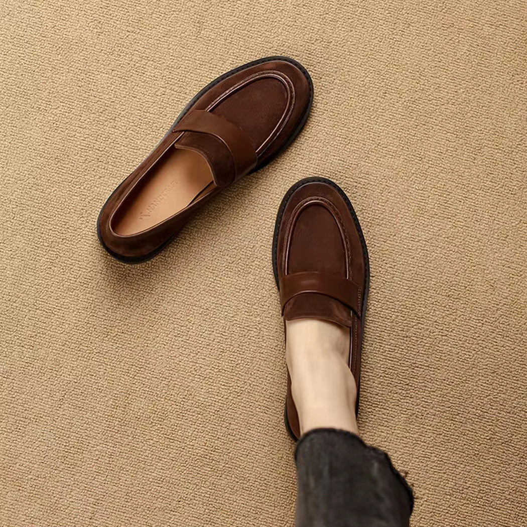 Elegant suede loafers for women