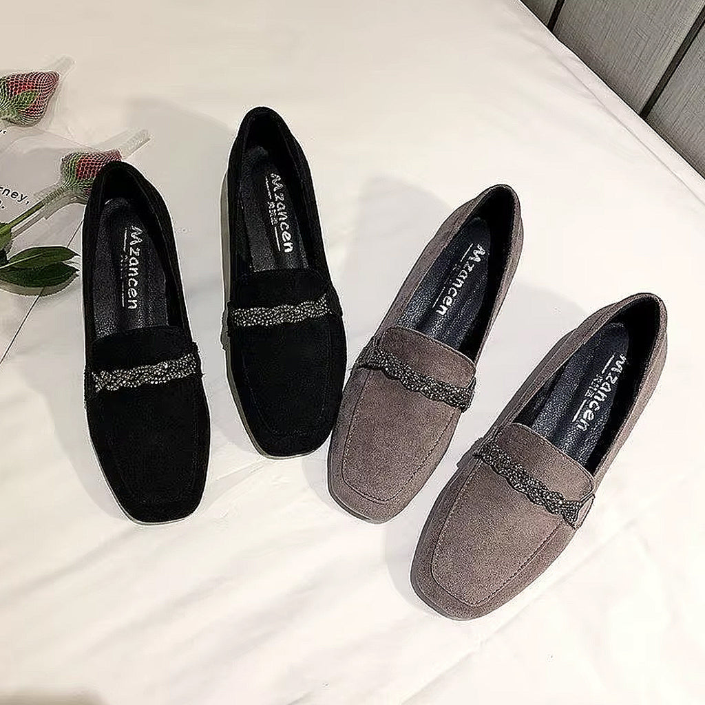 Elegant suede loafers with rhinestone chains