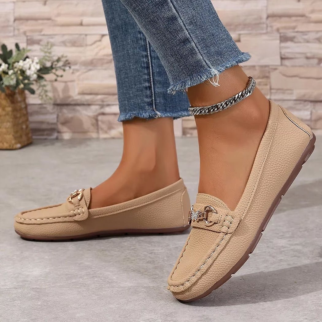 Casual loafers with chain and rhinestone details