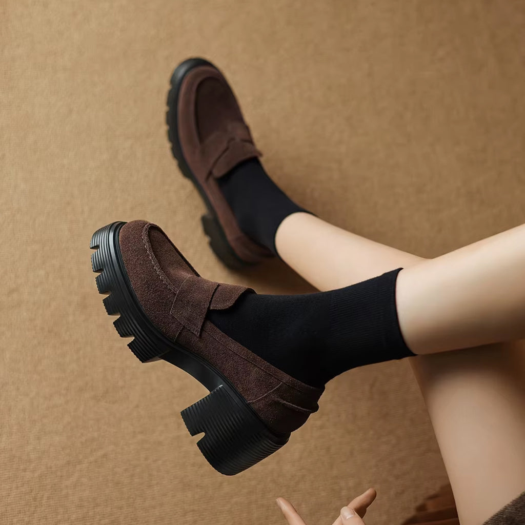 Elegant suede platform loafers