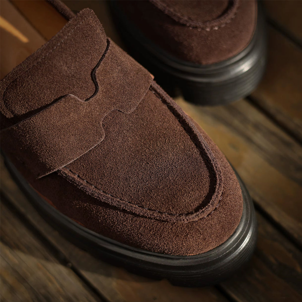 Elegant suede platform loafers
