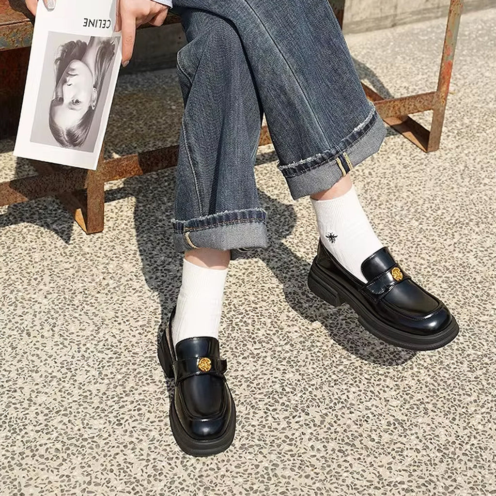 Platform loafers with flower details