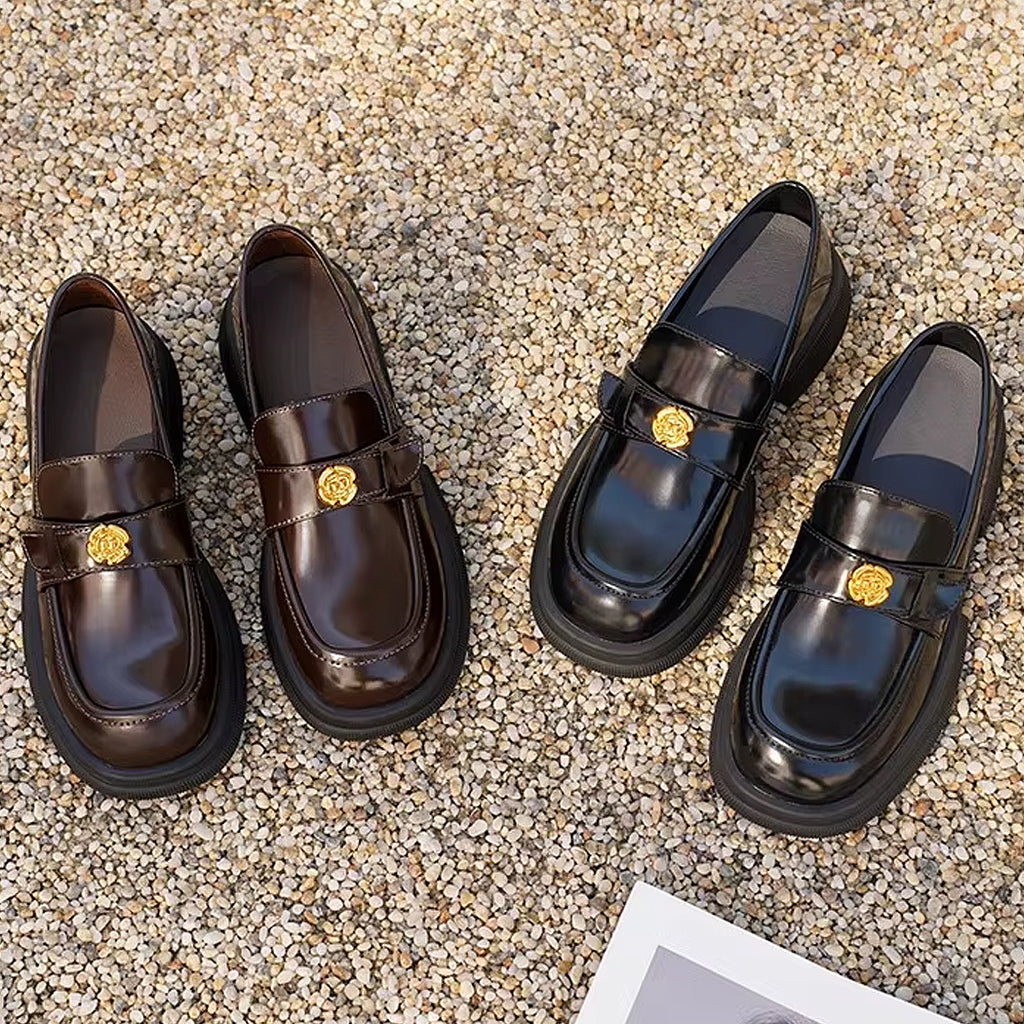 Platform loafers with flower details