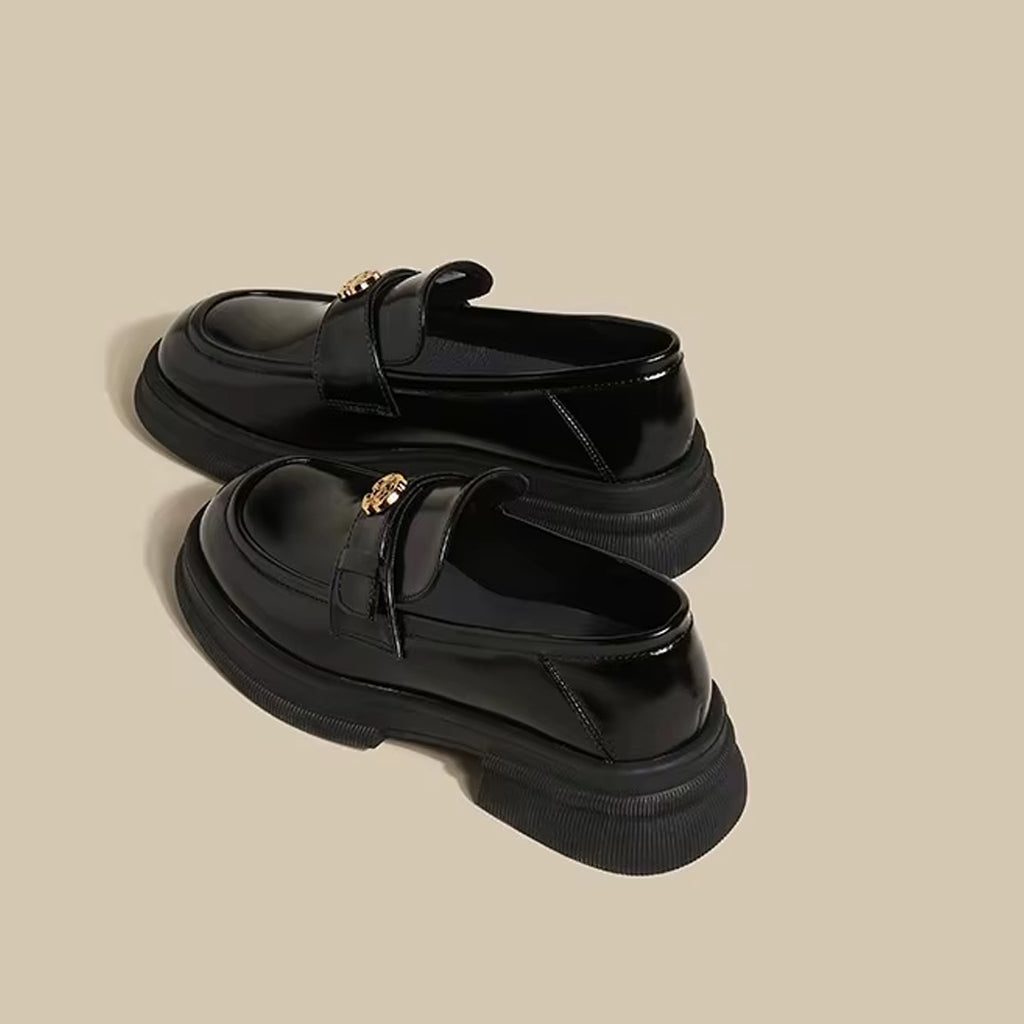 Platform loafers with flower details
