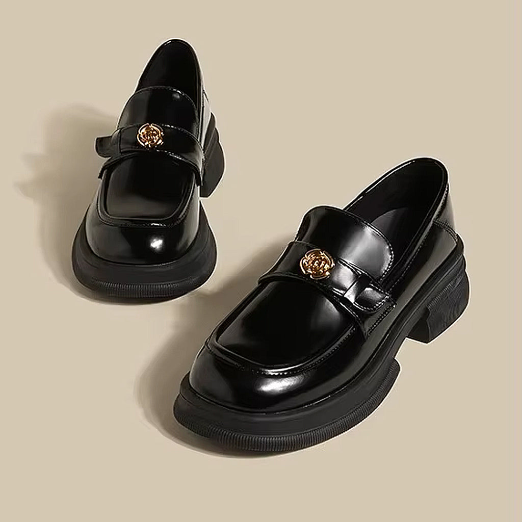 Platform loafers with flower details