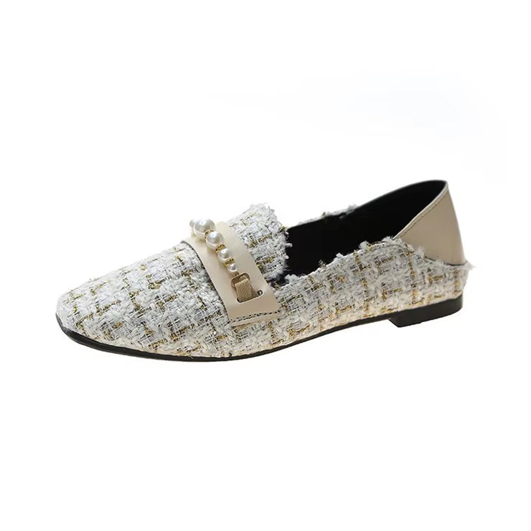 Elegant loafers in tweed and pearls