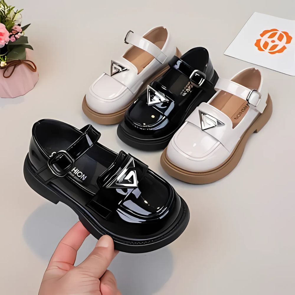 Girls' shiny strap loafers