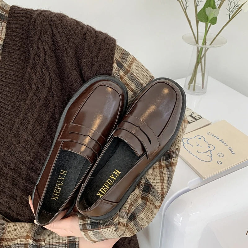 Elegant classic loafers for women