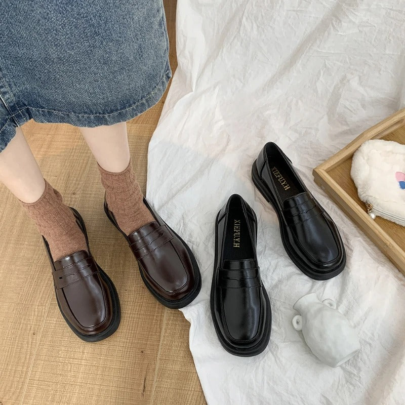 Elegant classic loafers for women