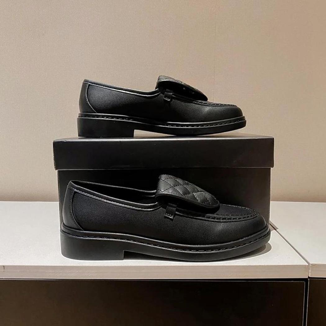 Women's quilted genuine leather square-heel loafers