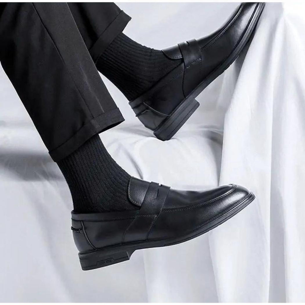 Men's classic black faux leather loafers