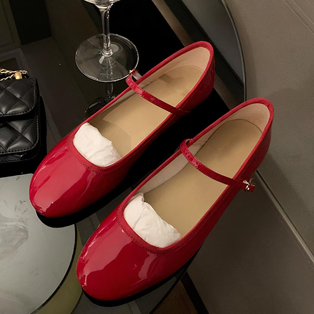 Round-toe patent ballerina loafers