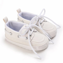 Boat-style lace-up moccasins for baby boys, White