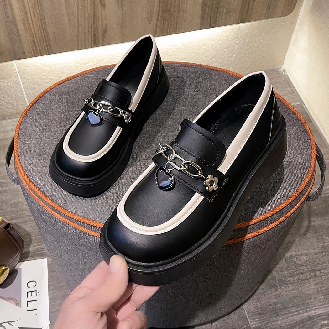 British-style platform loafers for women with heart chain