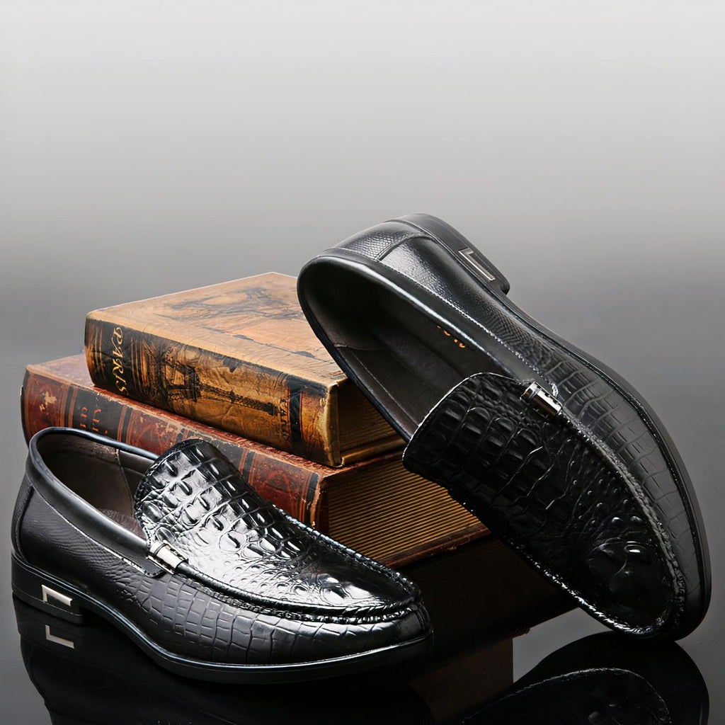 chic black men's leather loafer