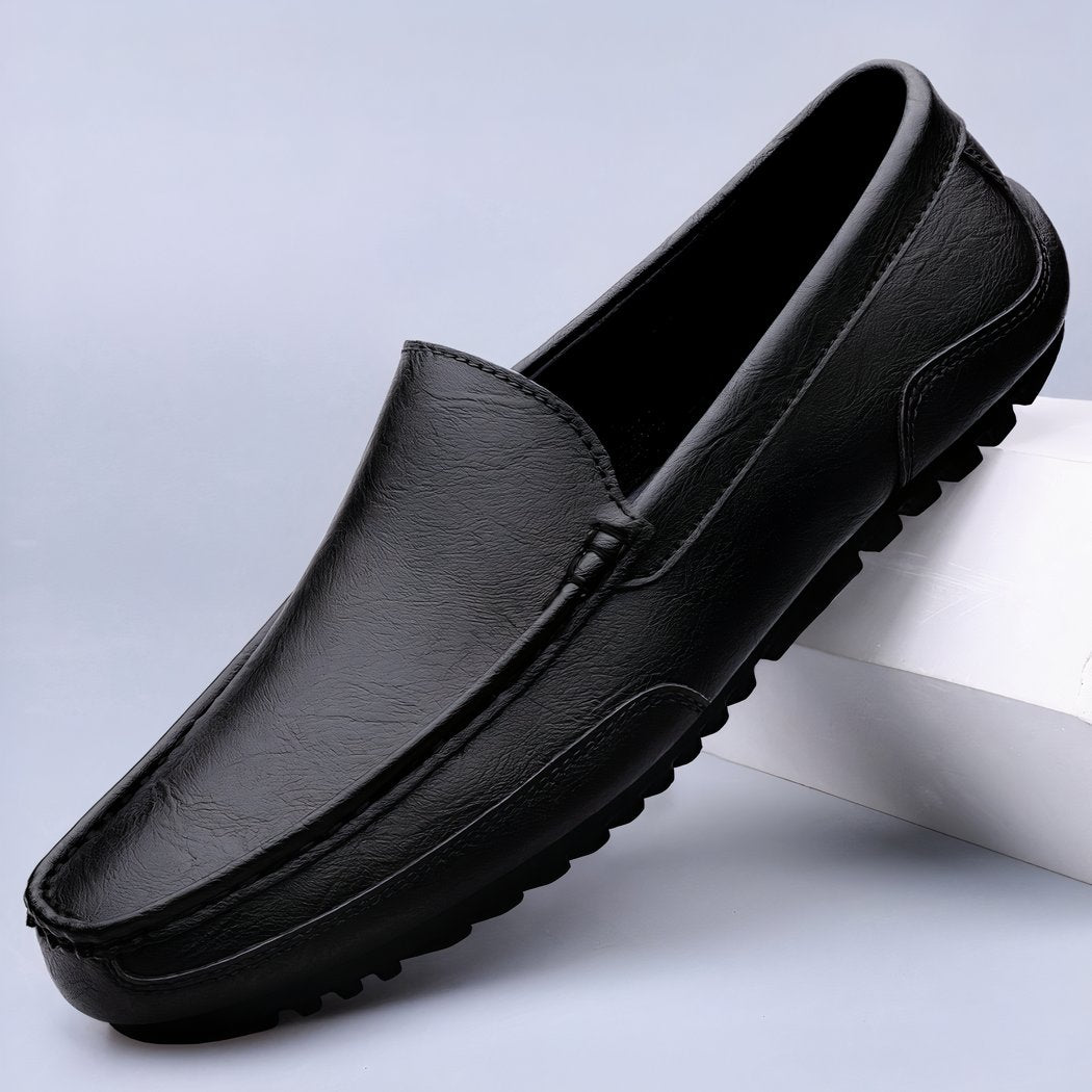 Classic loafers in breathable synthetic leather
