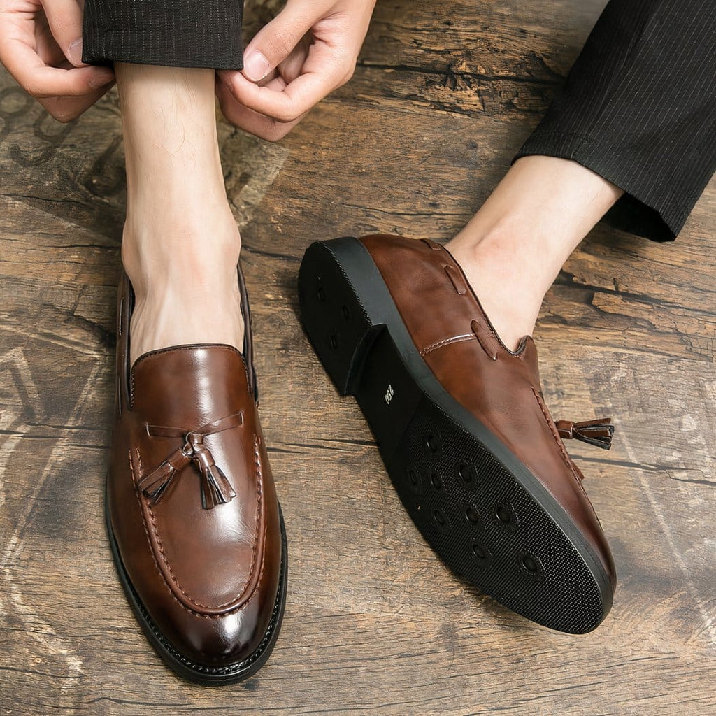 Classic tassel loafers in smooth leather effect