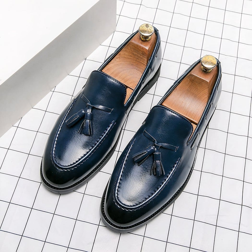 Classic tassel loafers in smooth leather effect