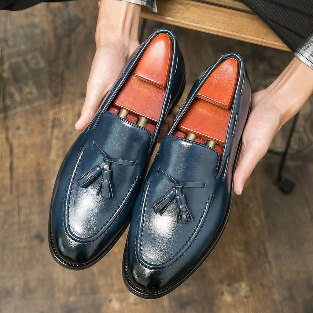 Classic tassel loafers in smooth leather effect