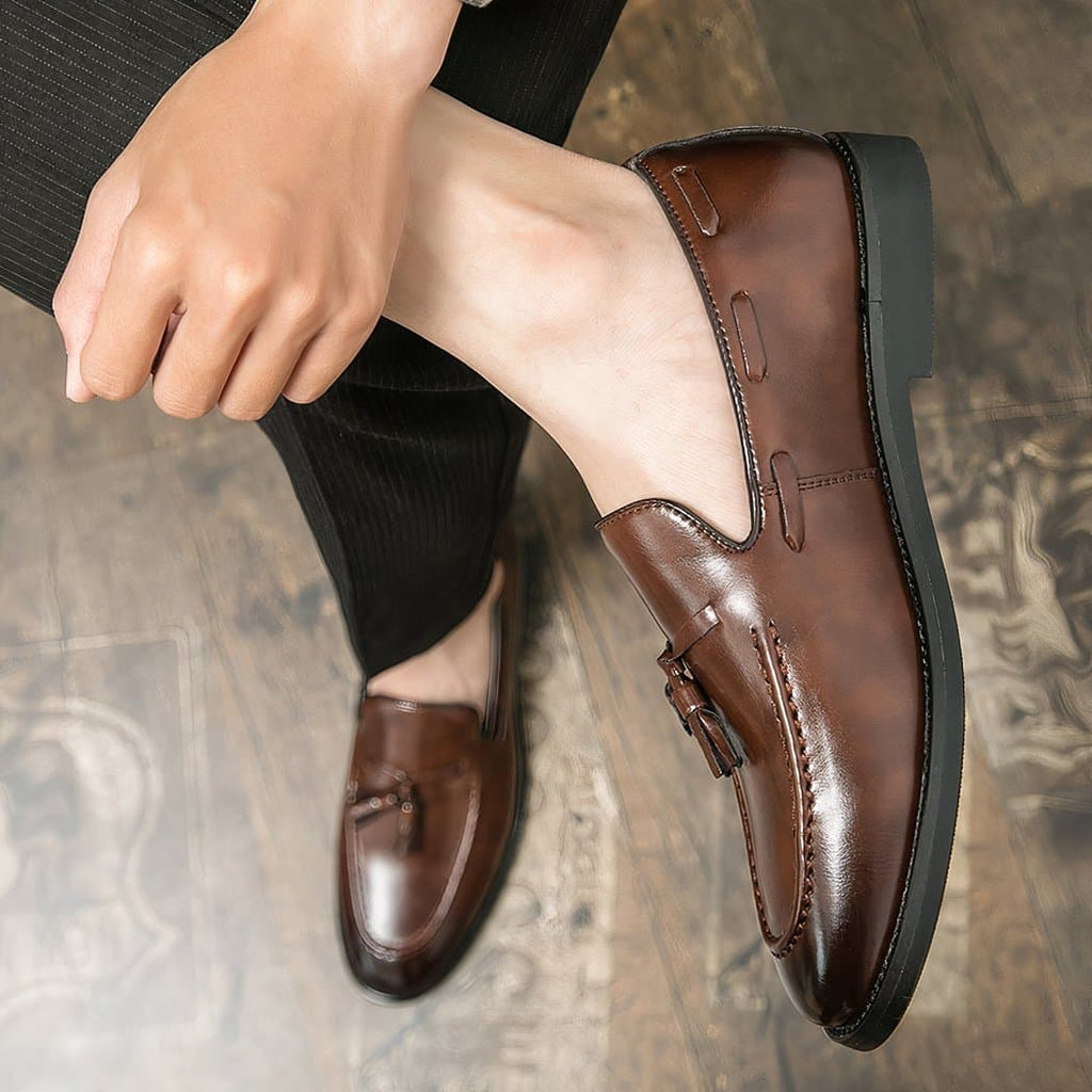 Classic tassel loafers in smooth leather effect