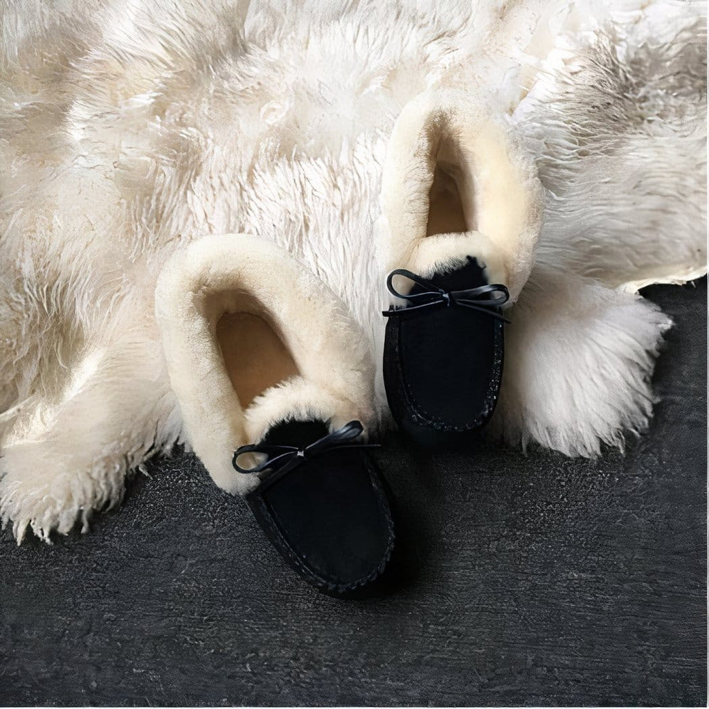 Indian winter moccasins in lined suede