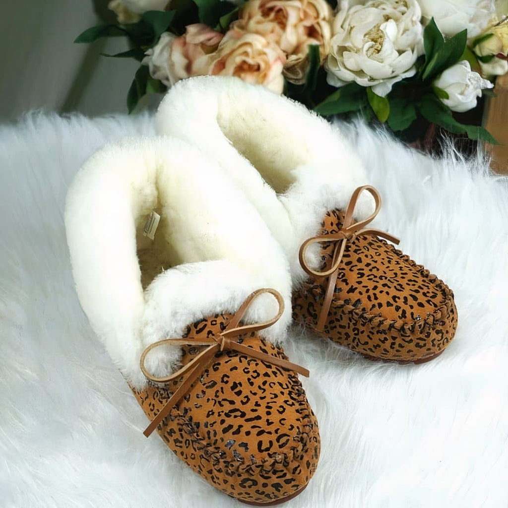 Indian winter moccasins in lined suede