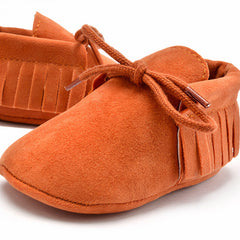 Lace-up baby moccasins with bangs, Orange