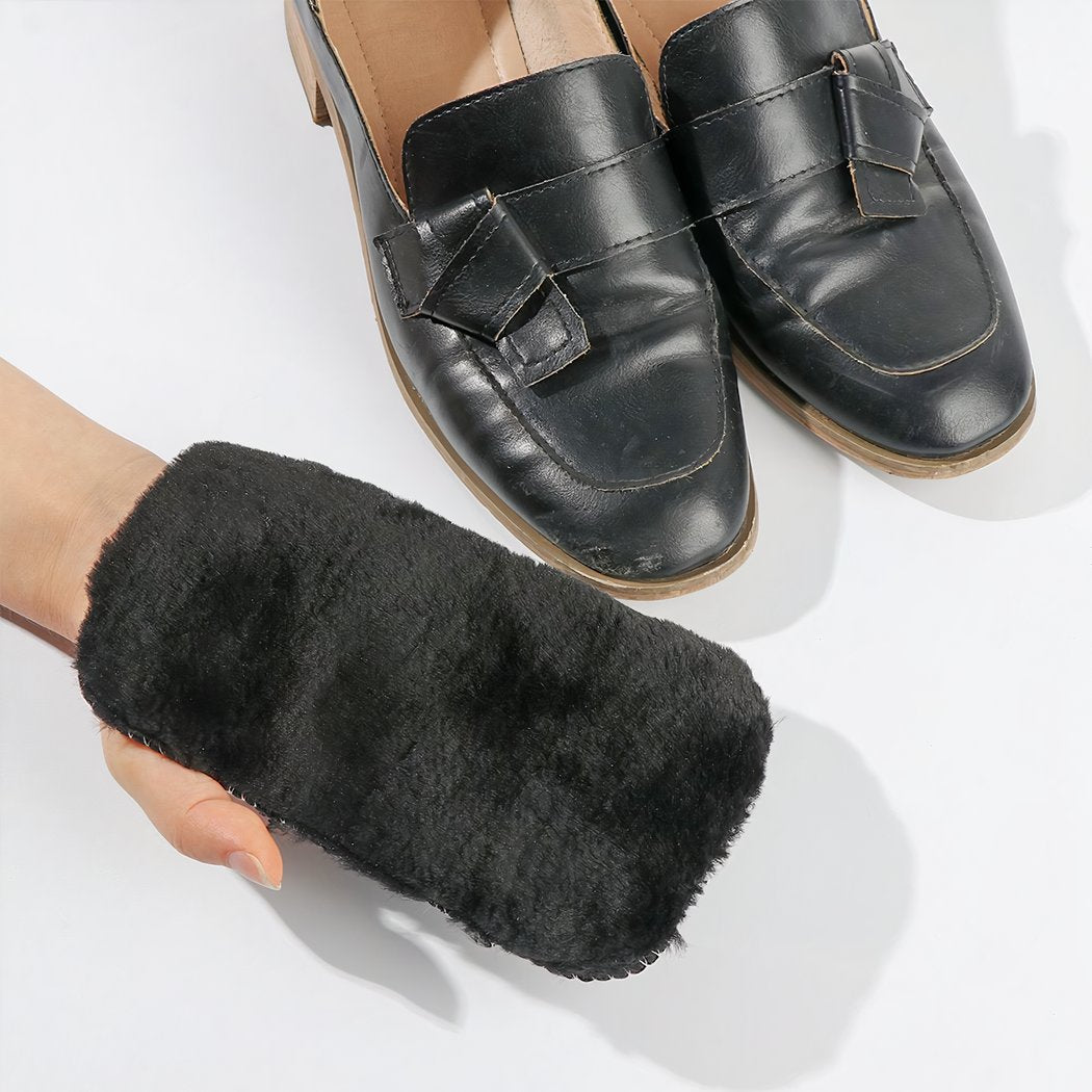 Leather shoe cleaning glove