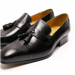 Leather tassel loafers with elegant design for men, Black
