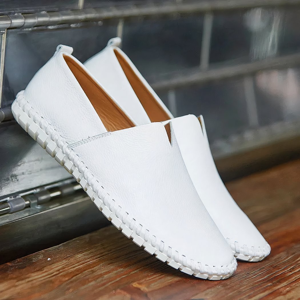 Men's casual white leather-effect loafers