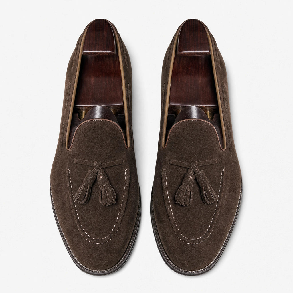 Men's suede tassel loafer in Dark brown