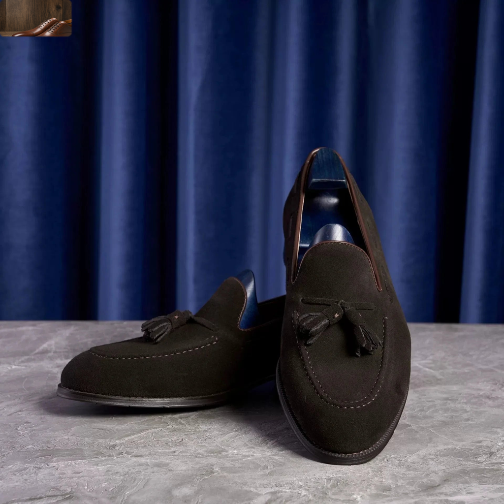 Men's suede tassel loafer in Brown