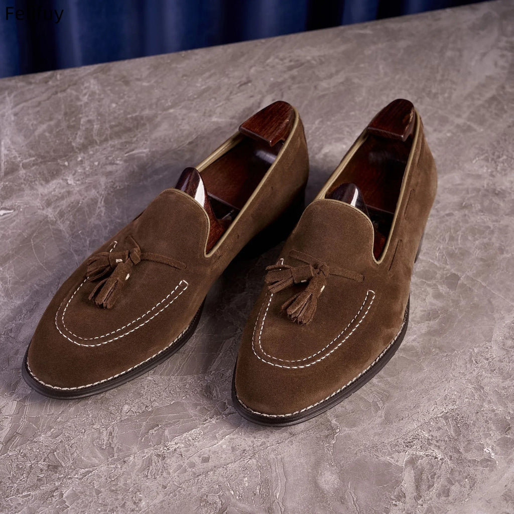Men's suede tassel loafer in Dark brown