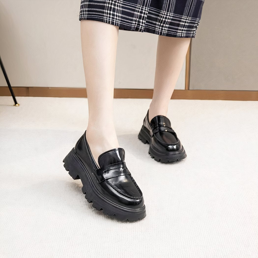 Loafers in smooth synthetic leather with thick sole