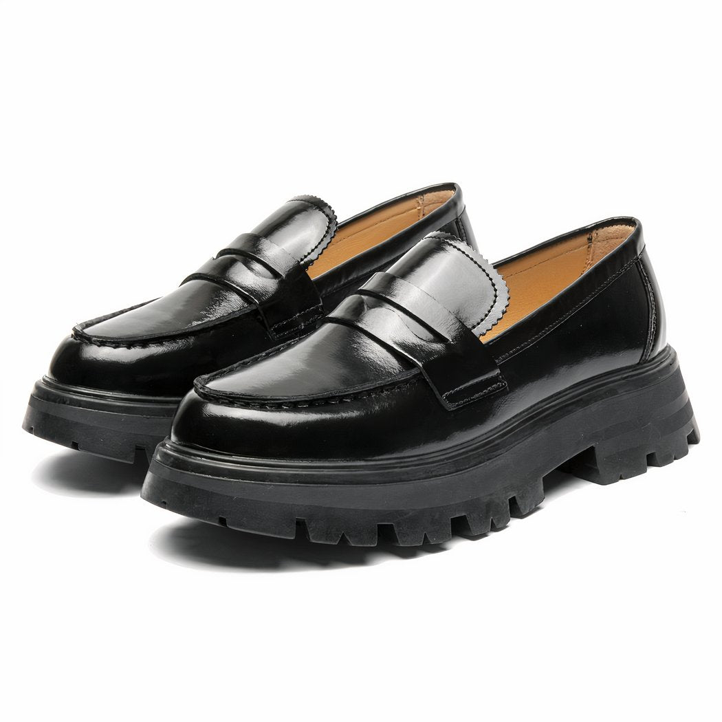 Loafers in smooth synthetic leather with thick sole