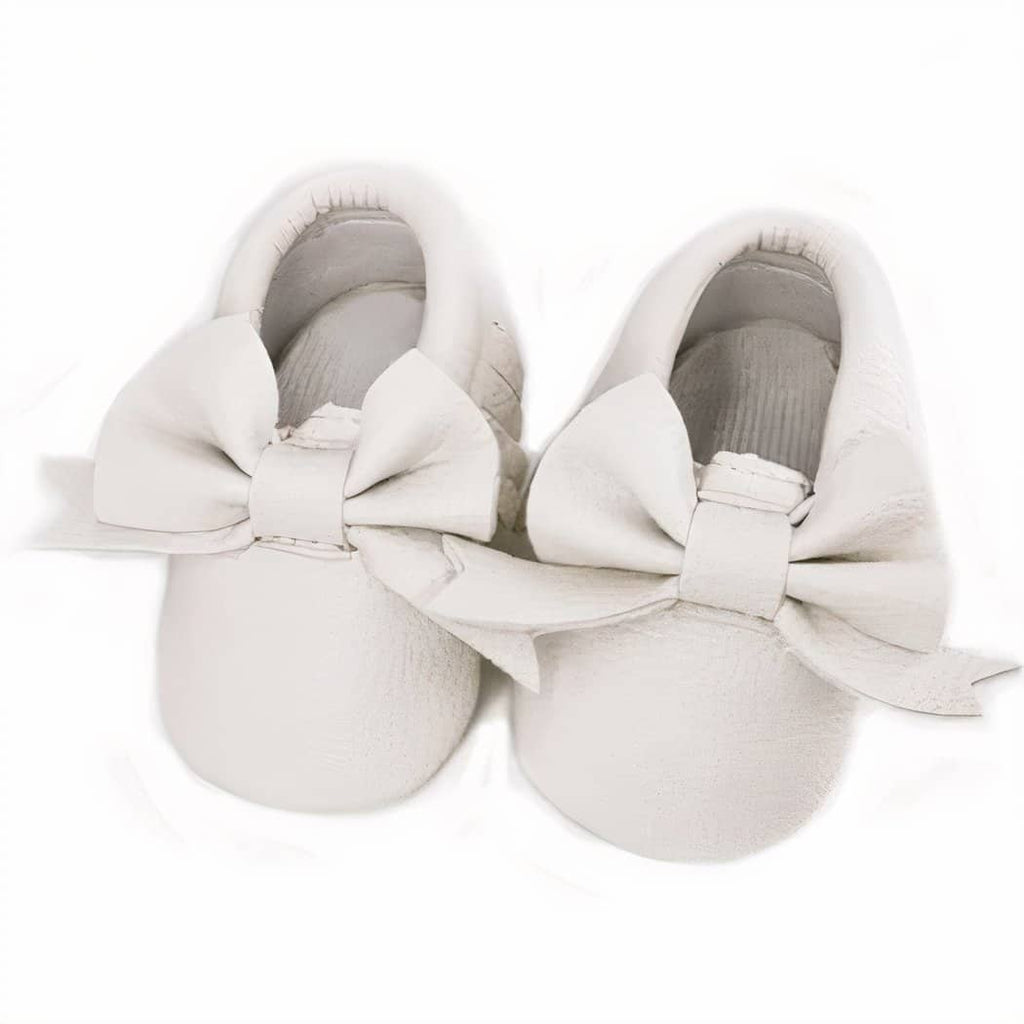 Moccasins with bow tie for newborns