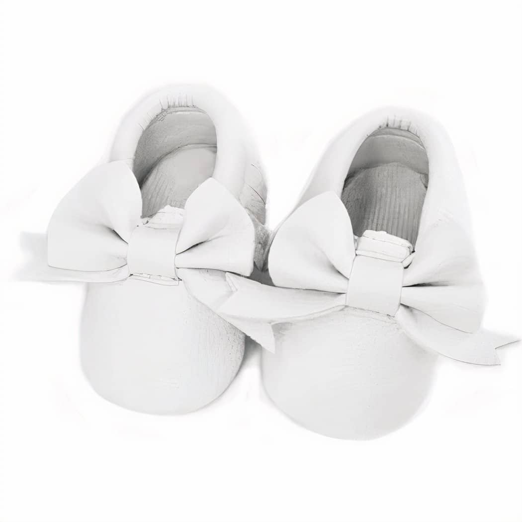Moccasins with bow tie for newborns