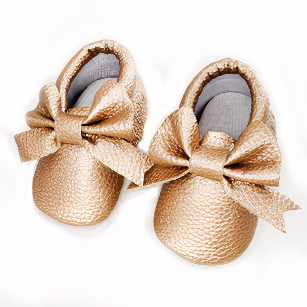 Moccasins with bow tie for newborns