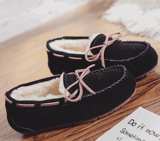 Suede loafers with lining