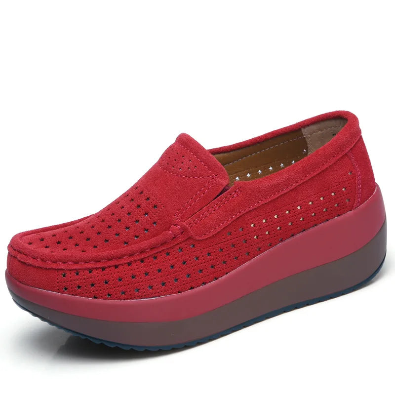 Open-weave platform loafers with wedge sole in Black, detail view